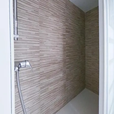 The White Flat Apartament
